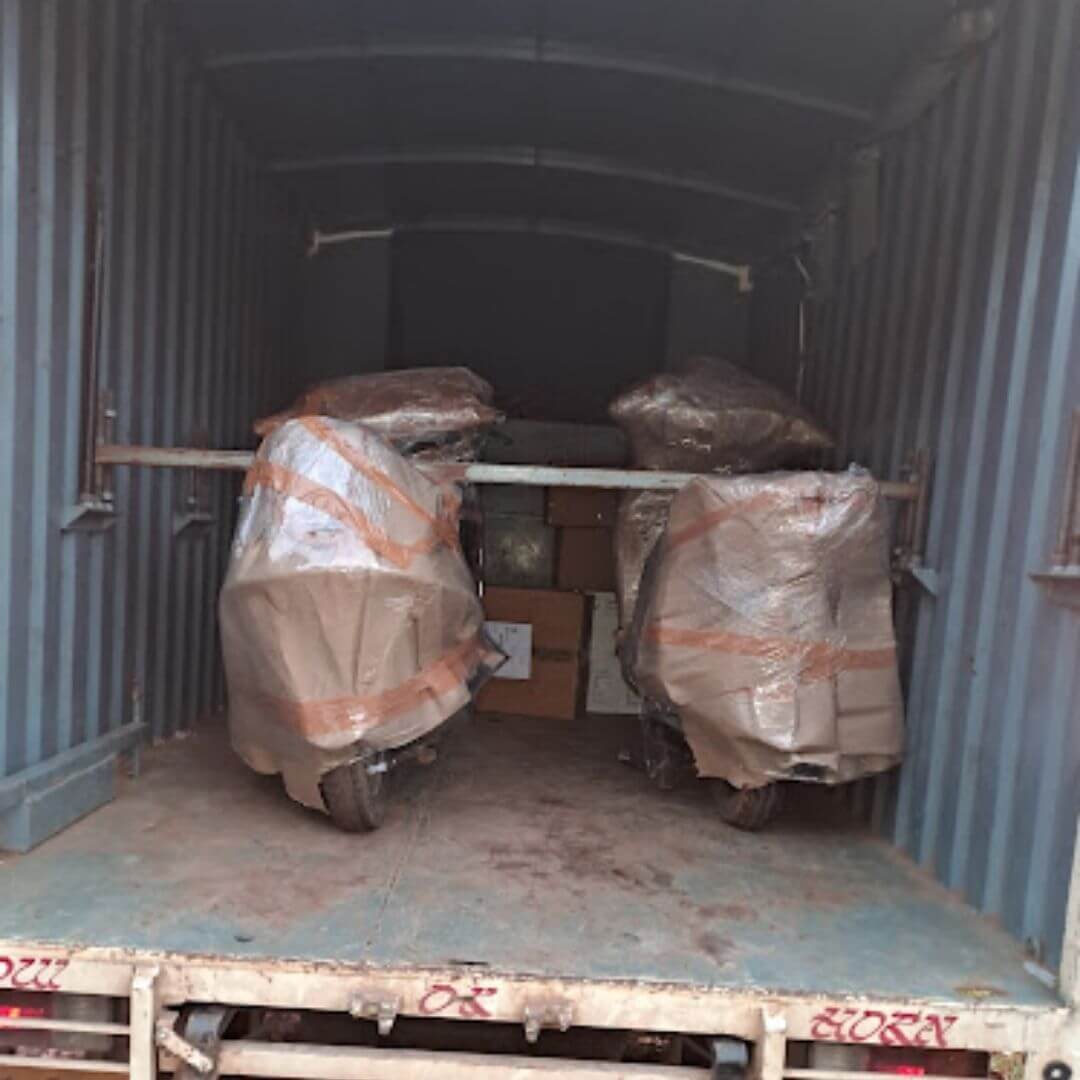 Luggage and Truck Transport Services from Lucknow to Bangalore